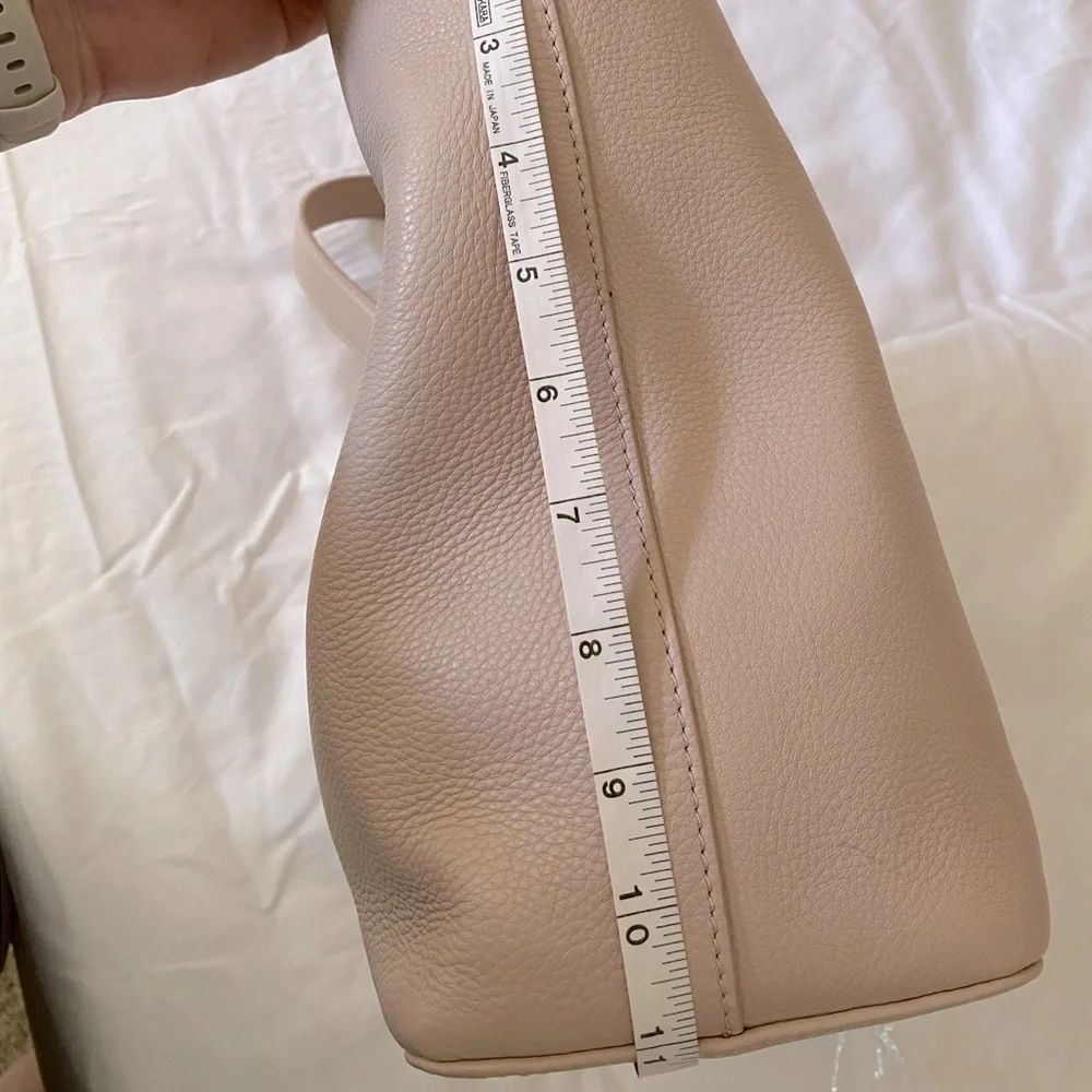 NWT Tory Burch Light Oak Pebbled Leather Mercer Tote 34034
